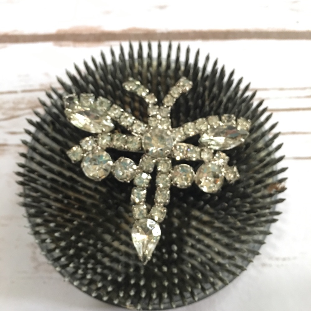 Vintage Rhinestone Butterfly Brooch - Picture 7 of 7